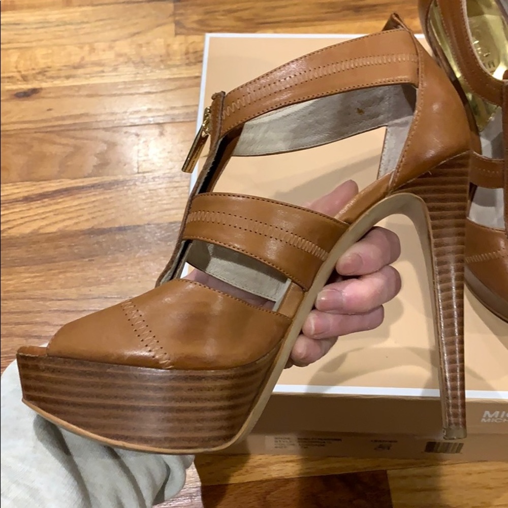 Michael Kors Berkeley Platform Sandals Size 7 - image 7